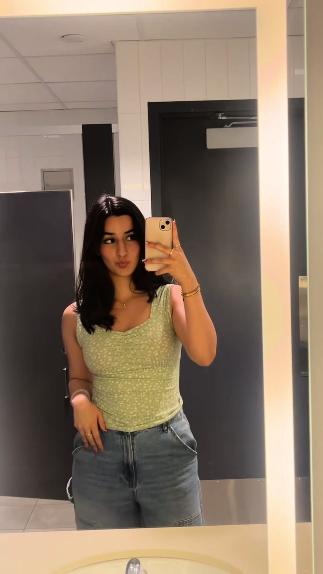 @𝑘ℎ𝑢𝑠ℎ𝑖♡︎