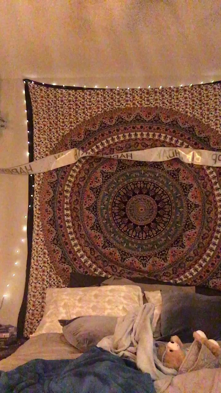 @_hayleaubin