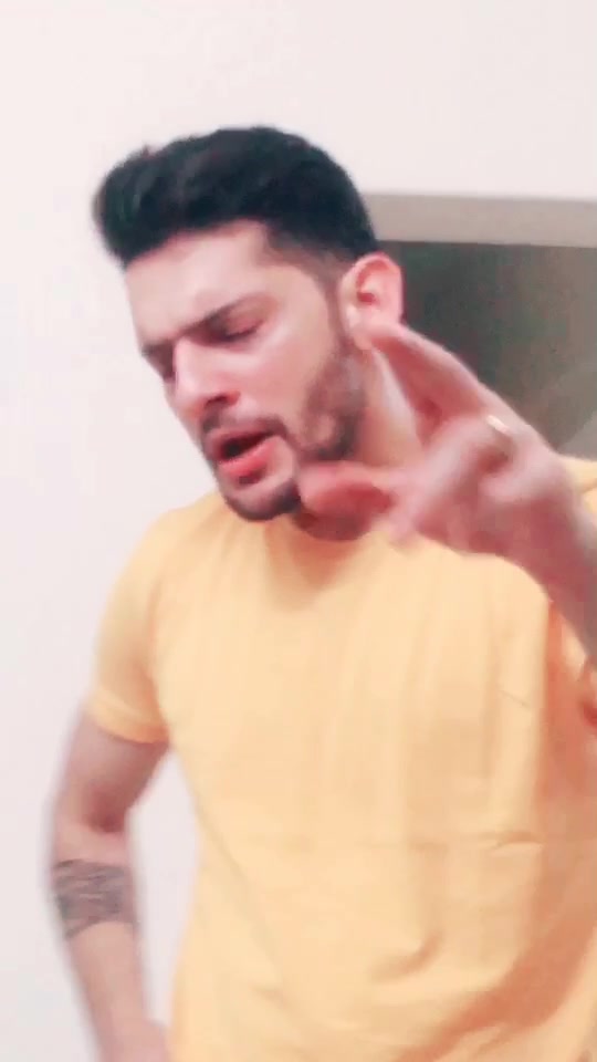 @mohit_hiranandani93