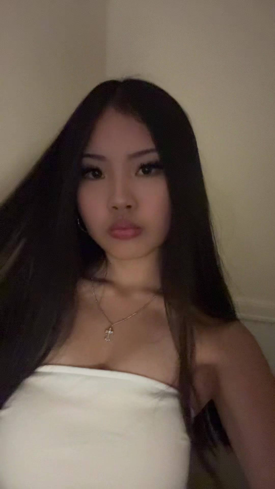 @🀢