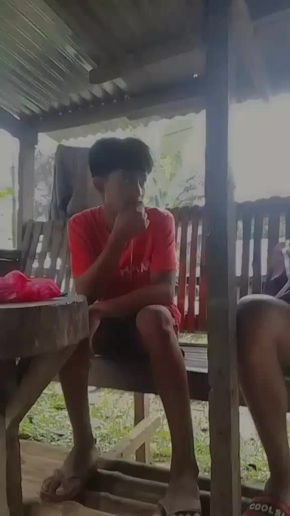 @https://vt.tiktok.com/ZSLB4wM9