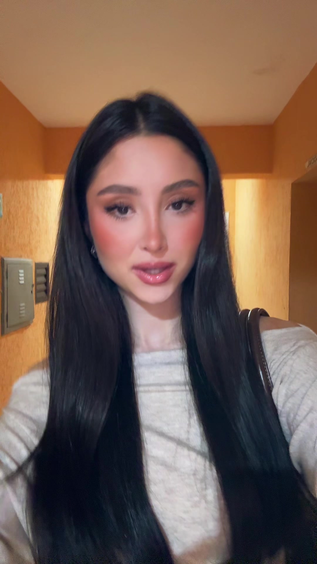 @Isabella