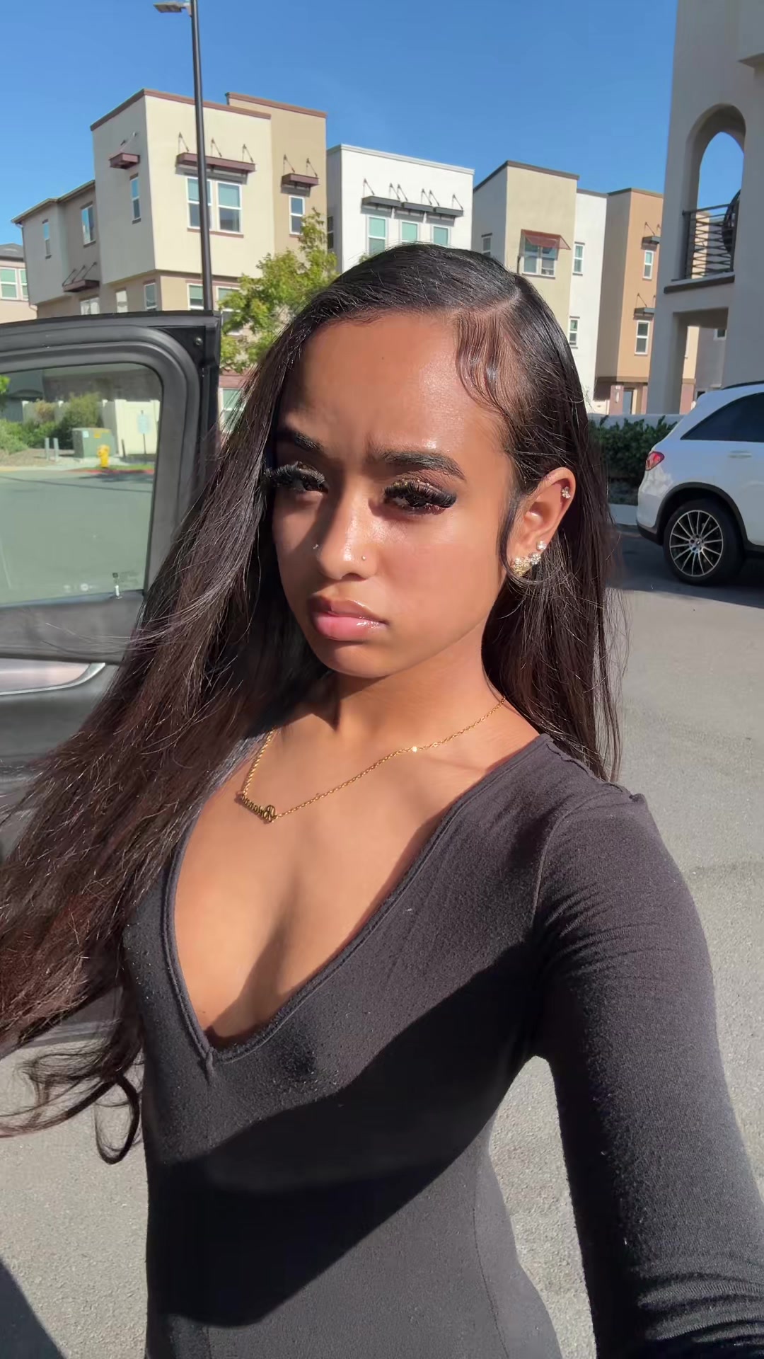 @hellahearteyesfornana
