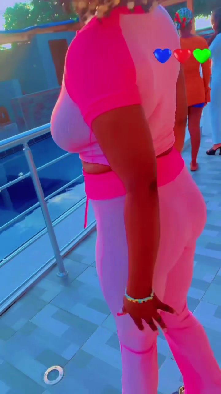 @Anikeade💕💕🥹