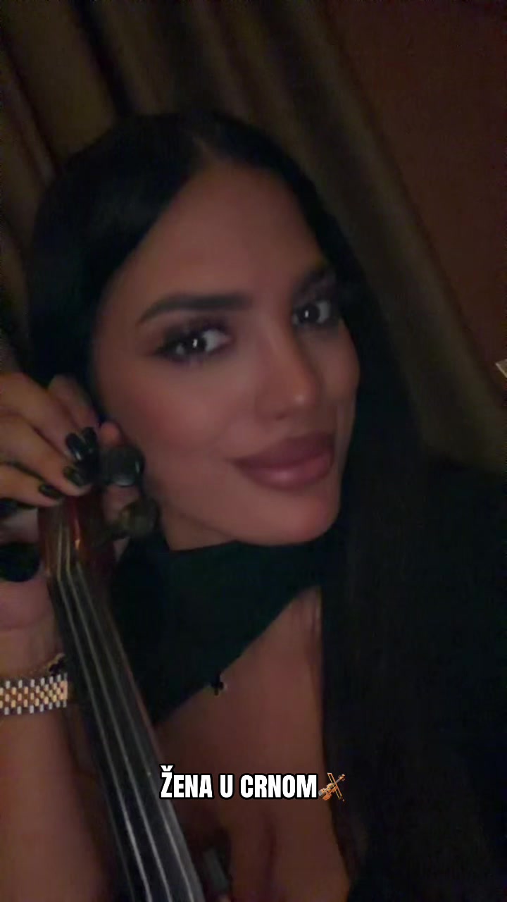 @Simović, Jovana🎻