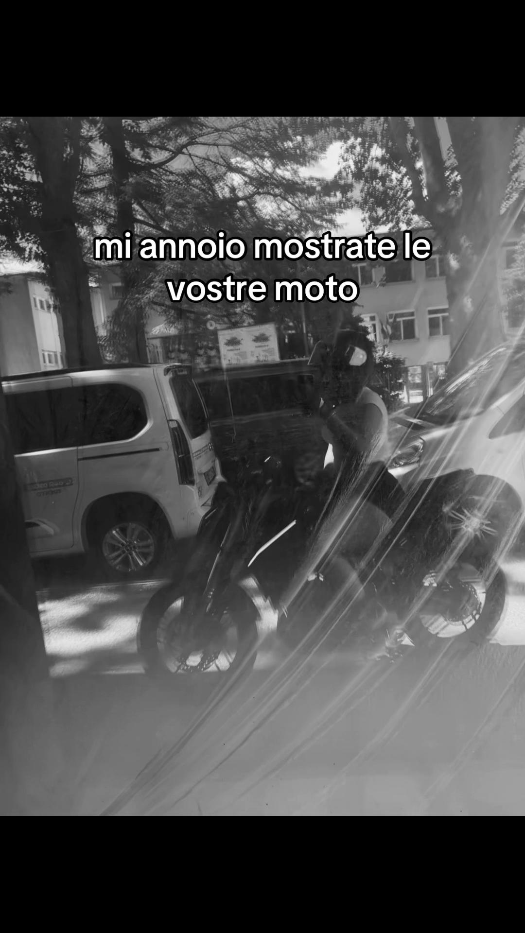 @𝒱𝒾𝒸𝓀𝓎🦭