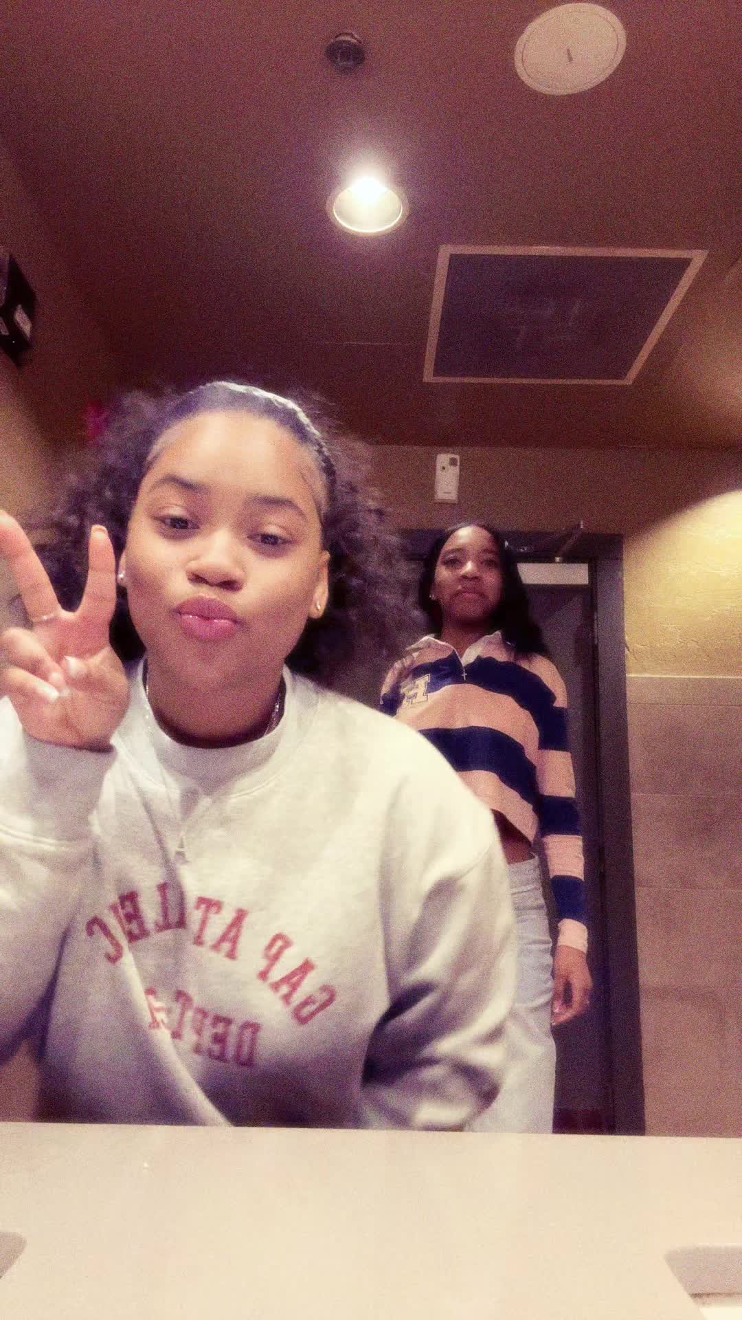 @jaja 🩰💕🕸️🫧🧠