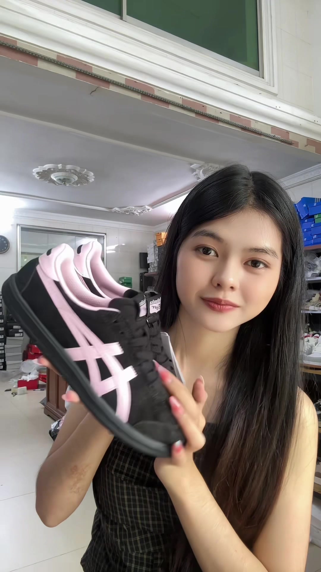 @HL Shoes Store