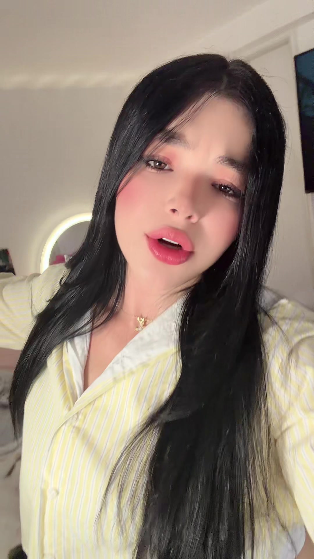 @Lora 🦜