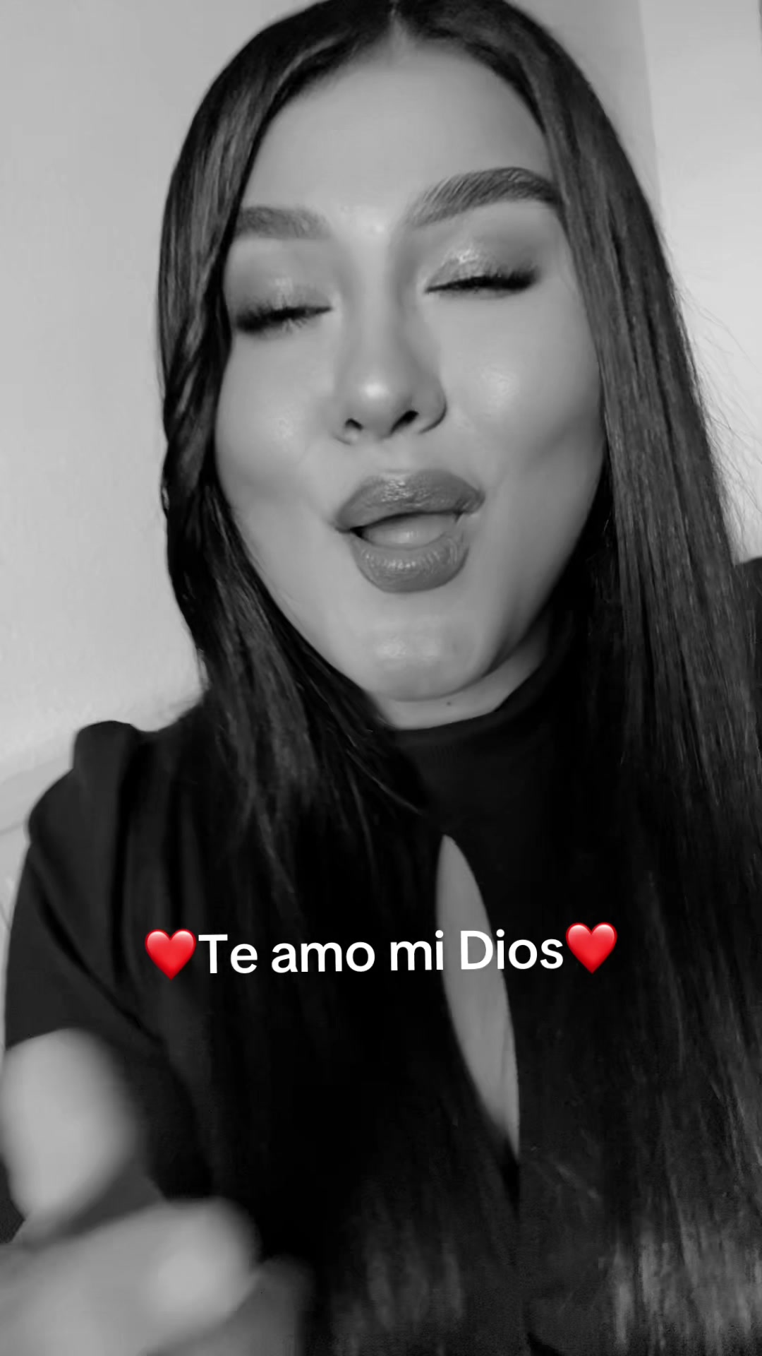 @Vanessa Elizabeth 🦋