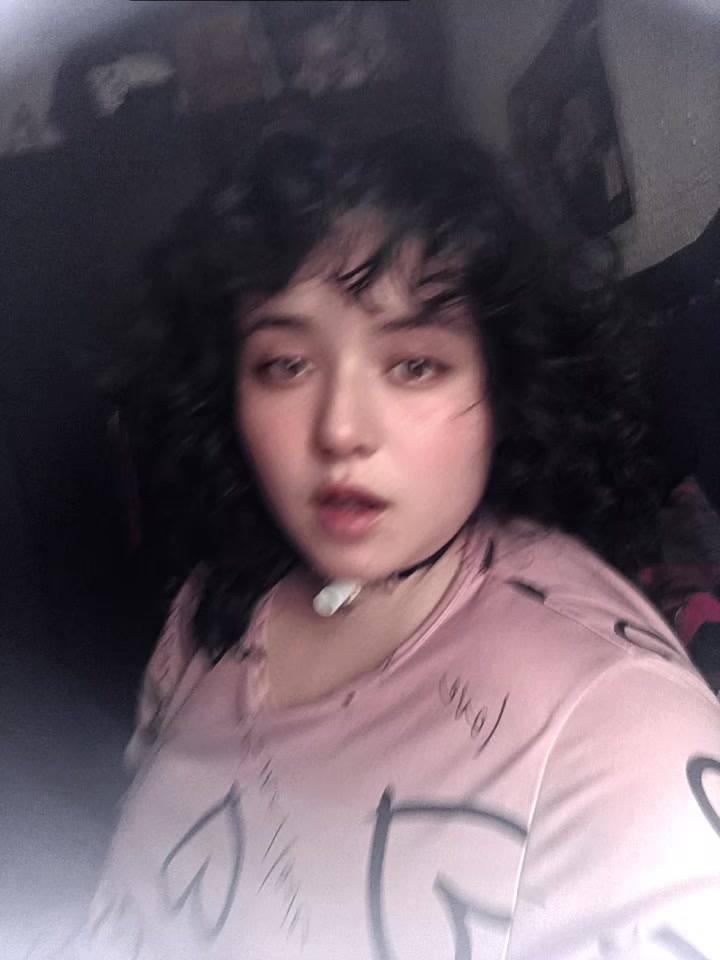 @Evelyn🕯️🥖