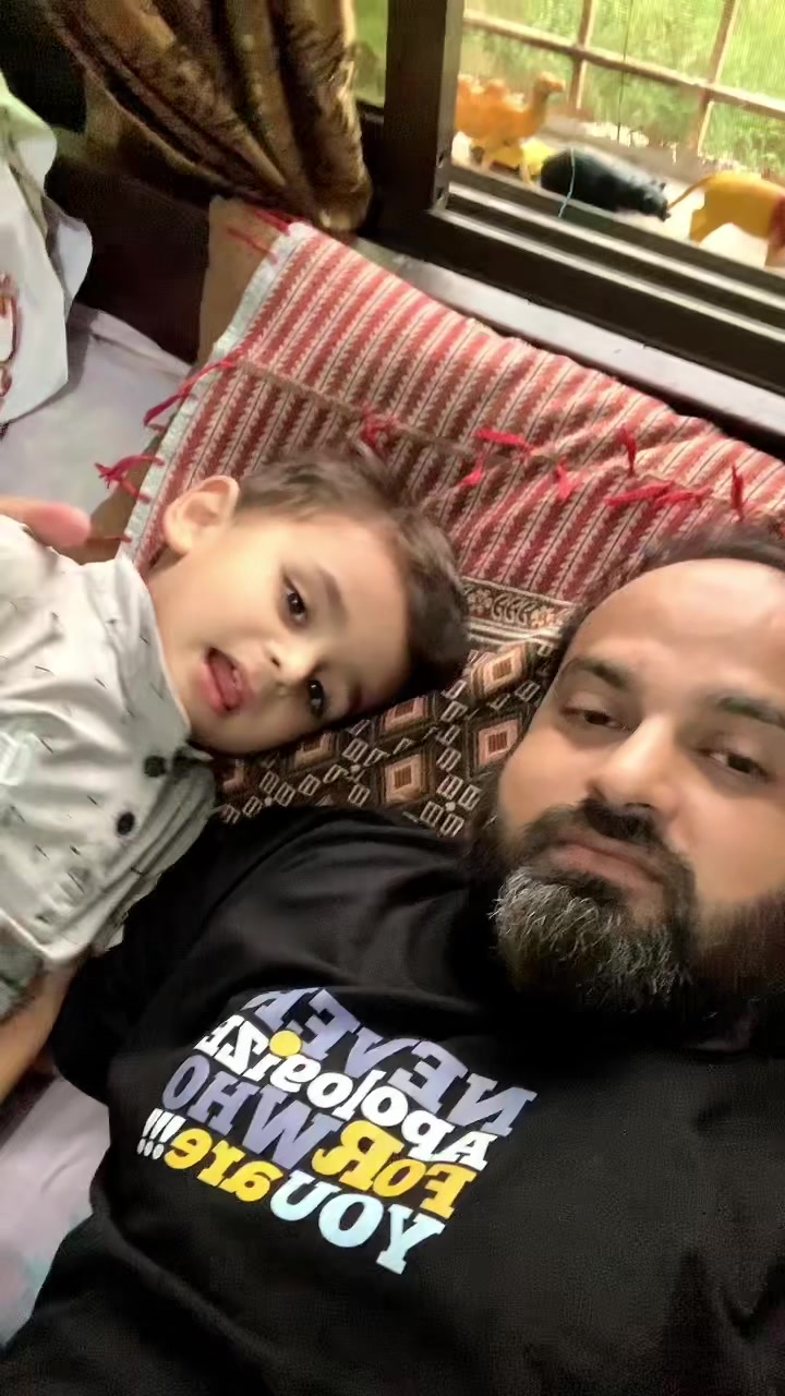 @Naveed mughal☑️