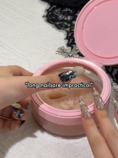 @Nailphoria