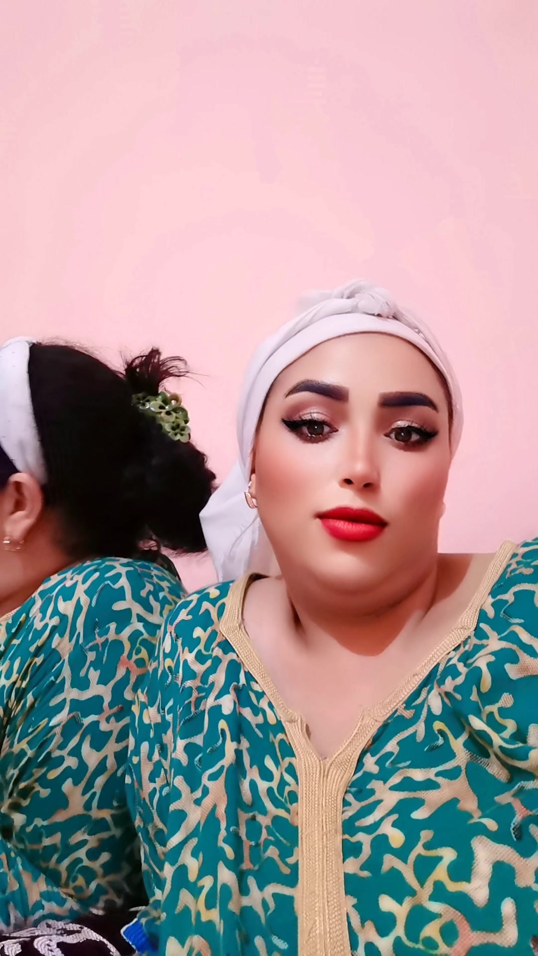 @هدى أفيسيال
