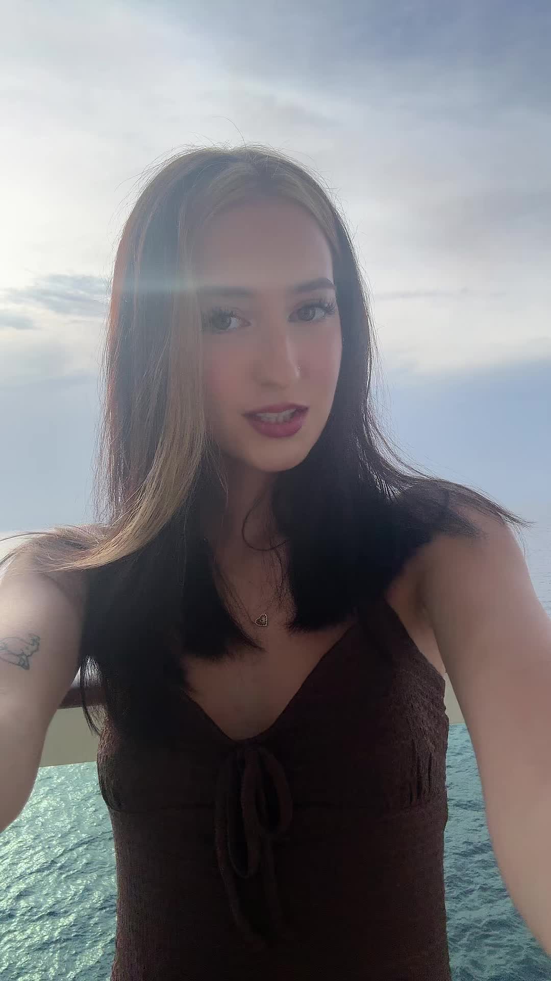 @bella