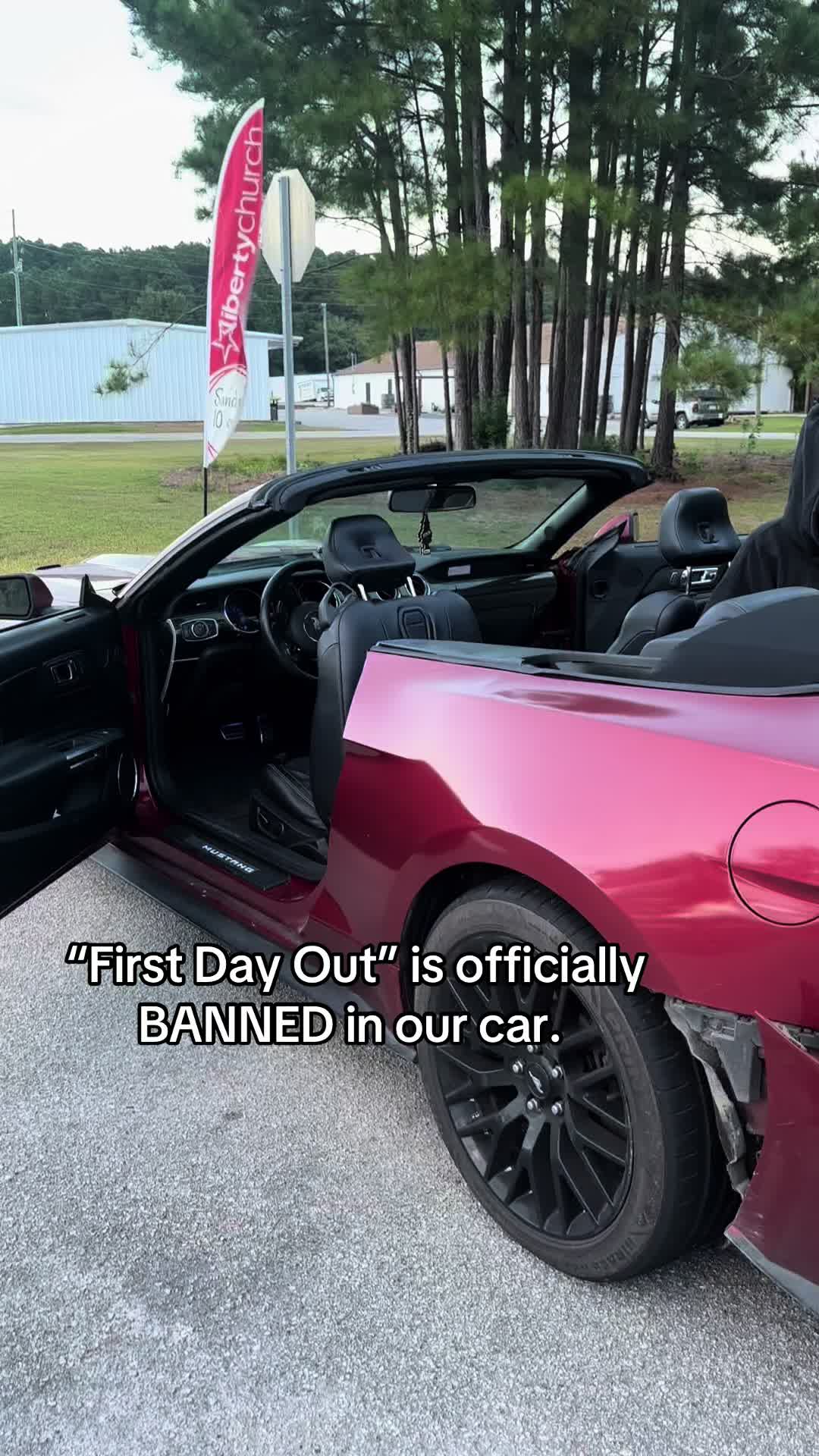 @mo