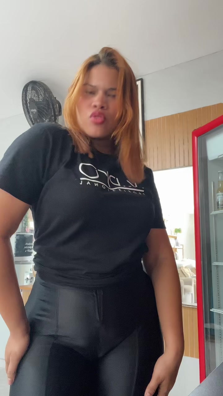 @Mel Oliveira🍯