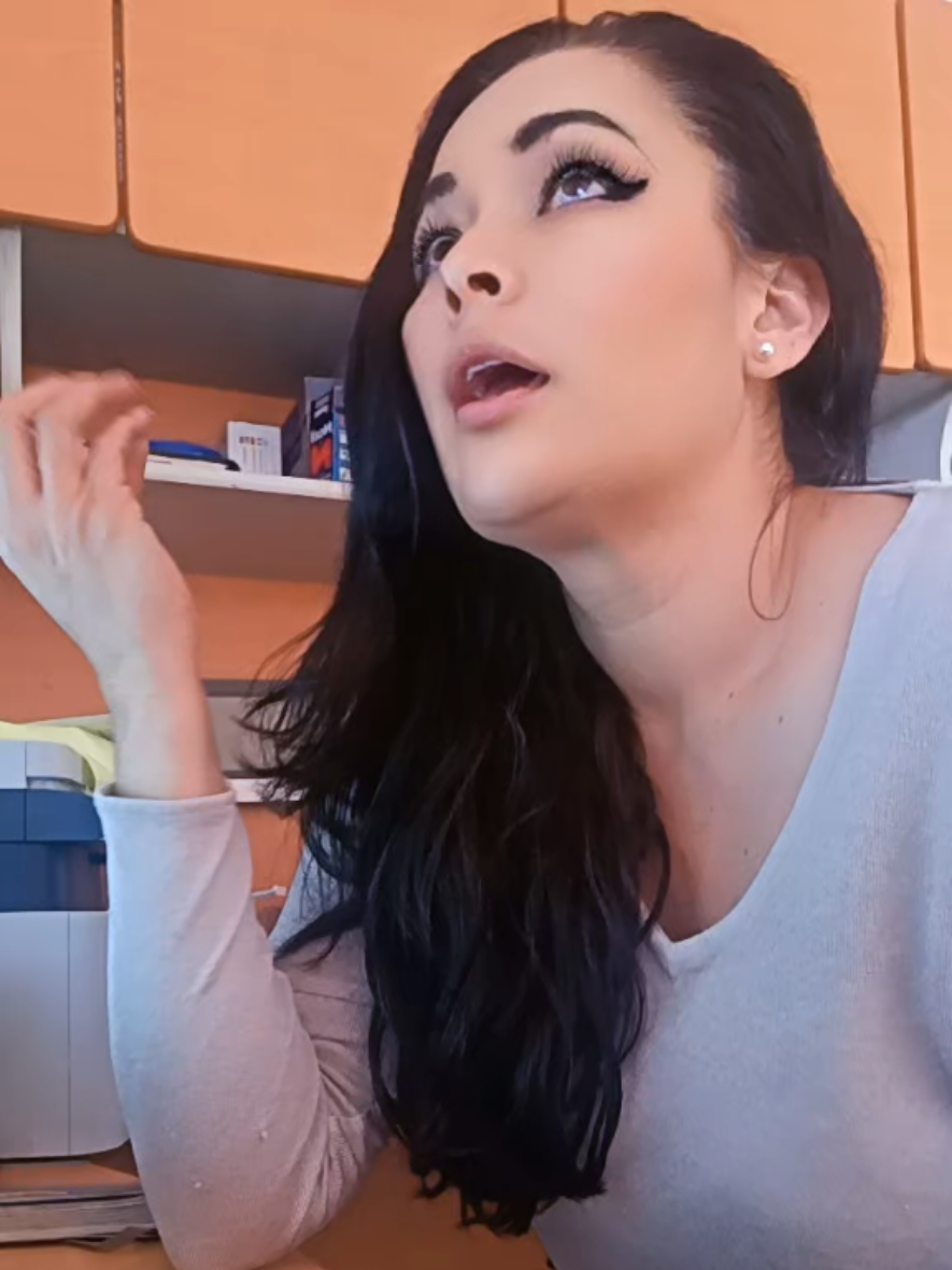 @Chezzybelle