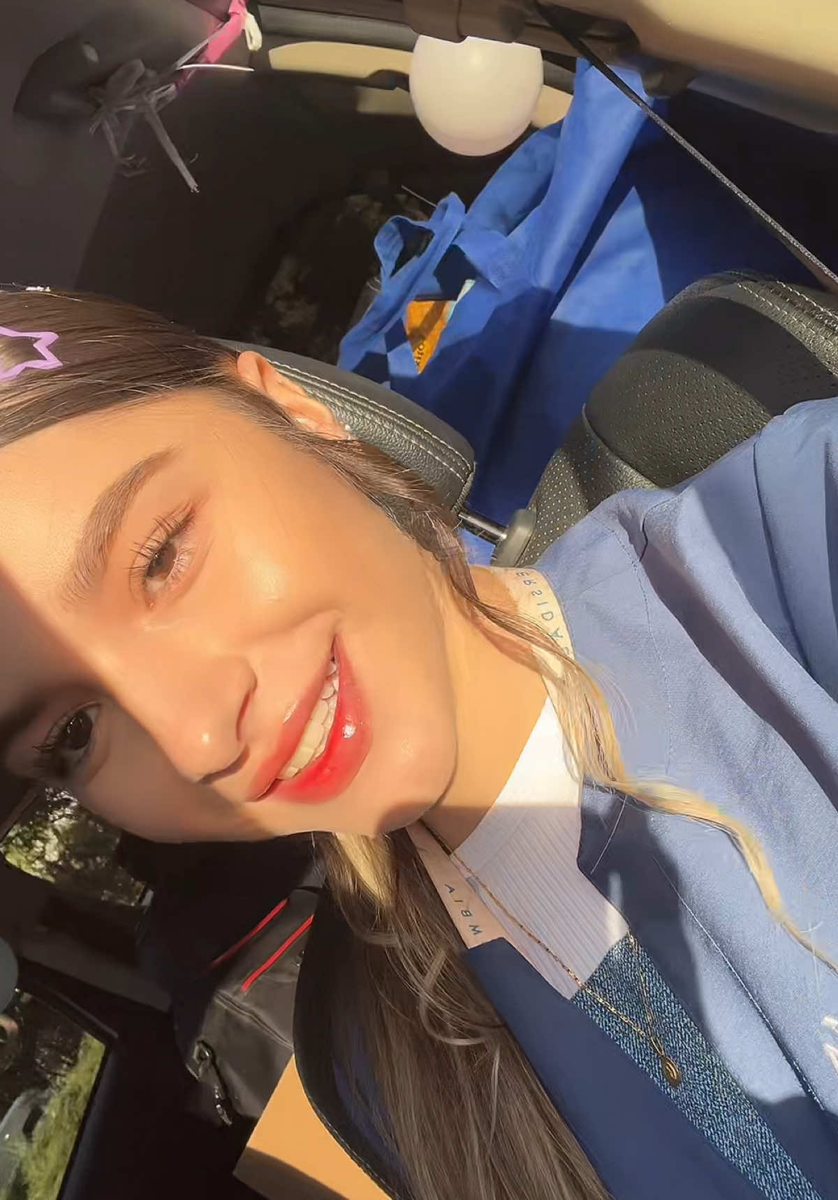 @Nicole 💜