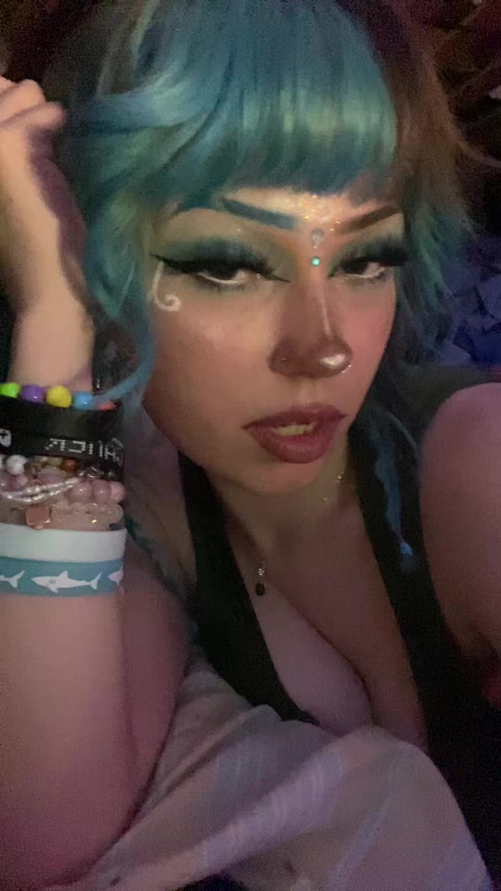 @roo<3