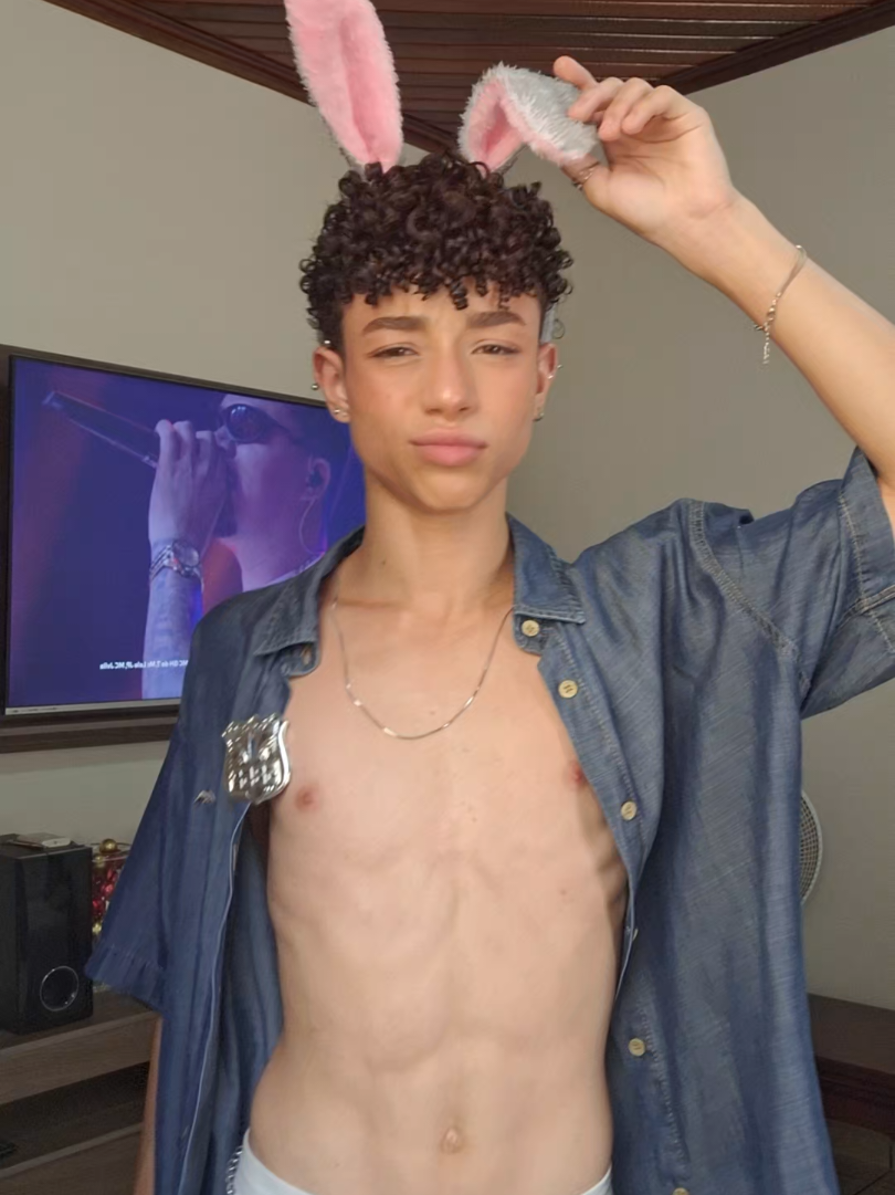 @Lucas Bolognesi