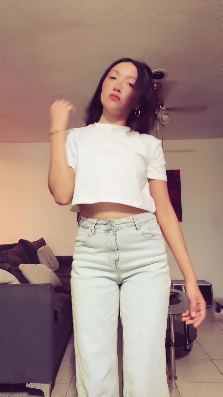 @Cari 𖤓