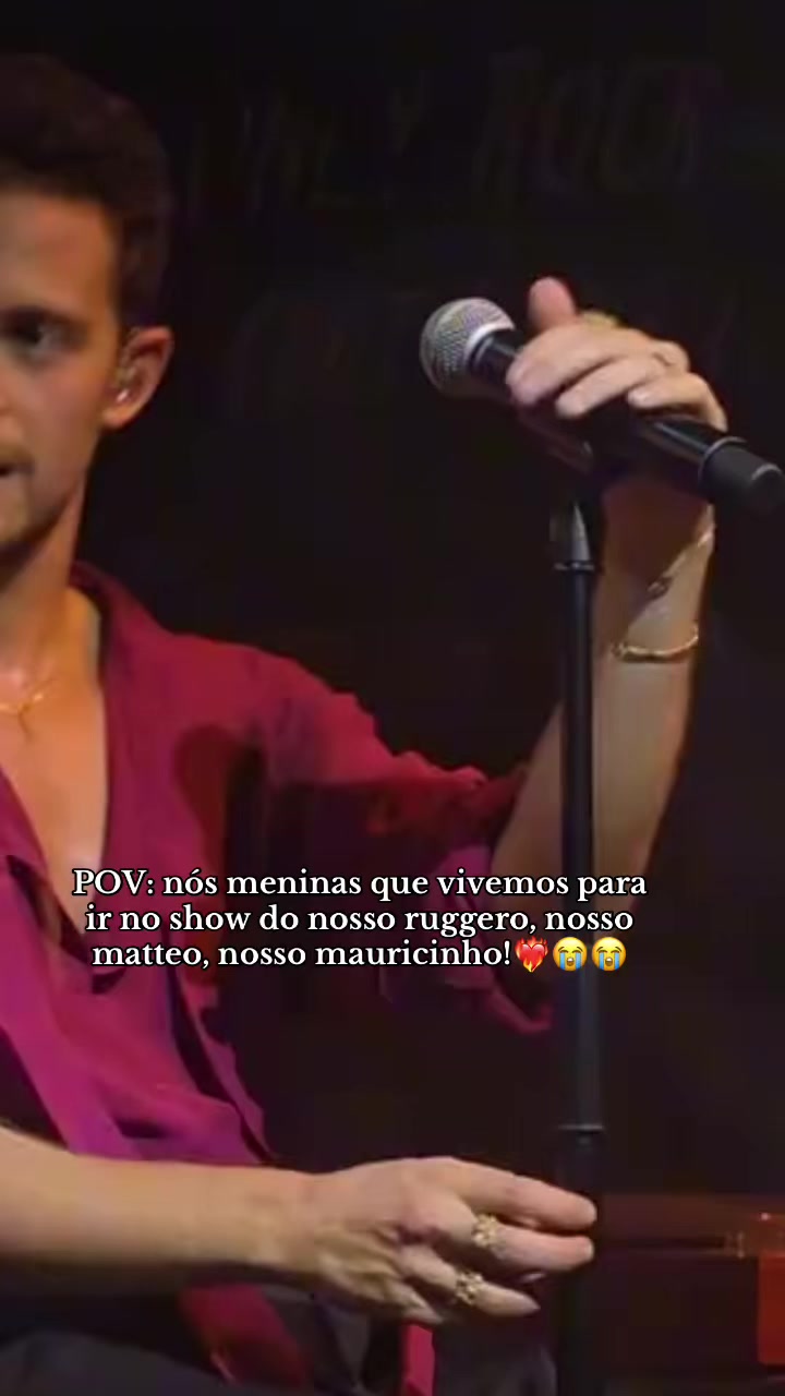 @ajuliaoficial_