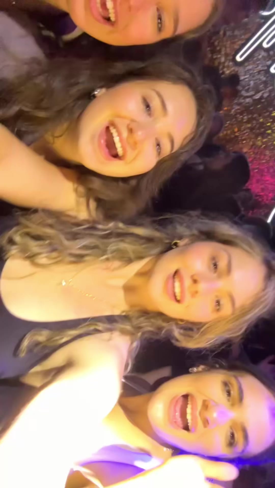 @Миња