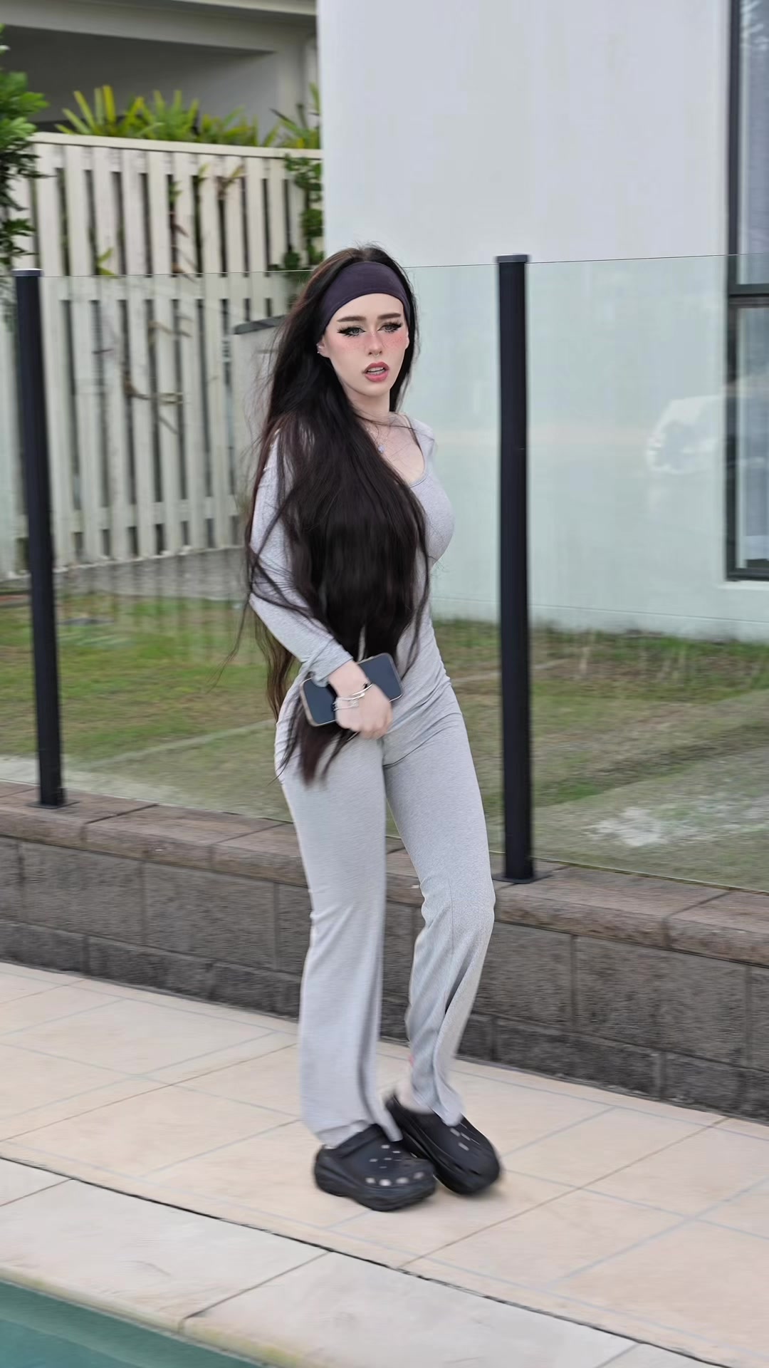 @lara walks