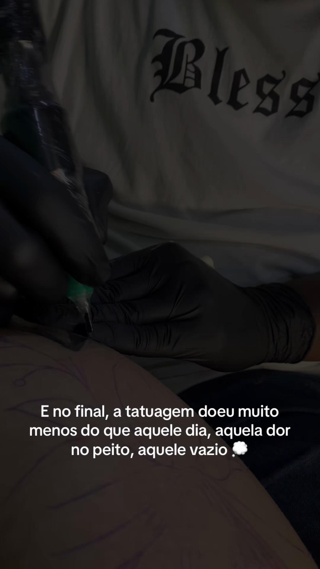 @_tatamesquita 💋