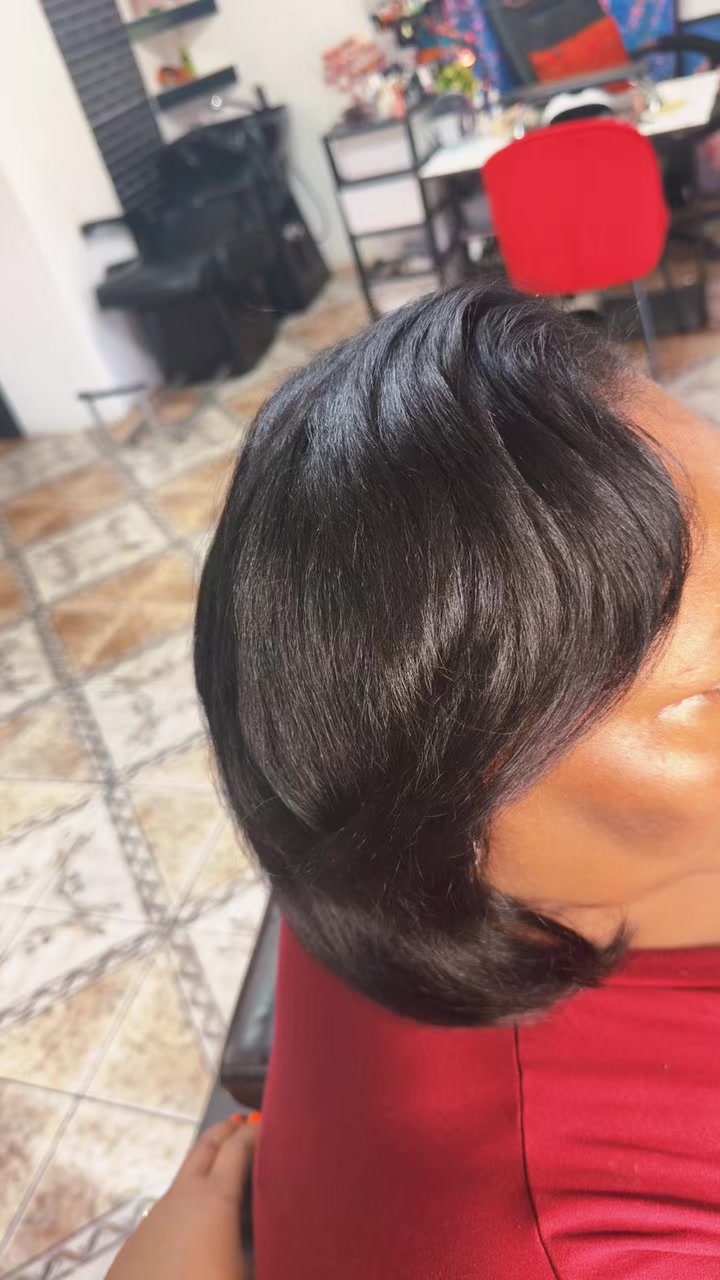 @haircomesdelana