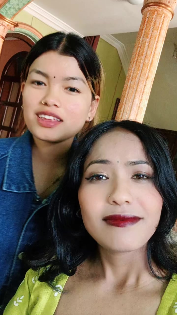 @samjana 👩&zwj;❤️&zwj;💋&zwj;👩💋💋💋