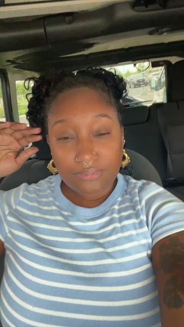 @👸🏽🪻