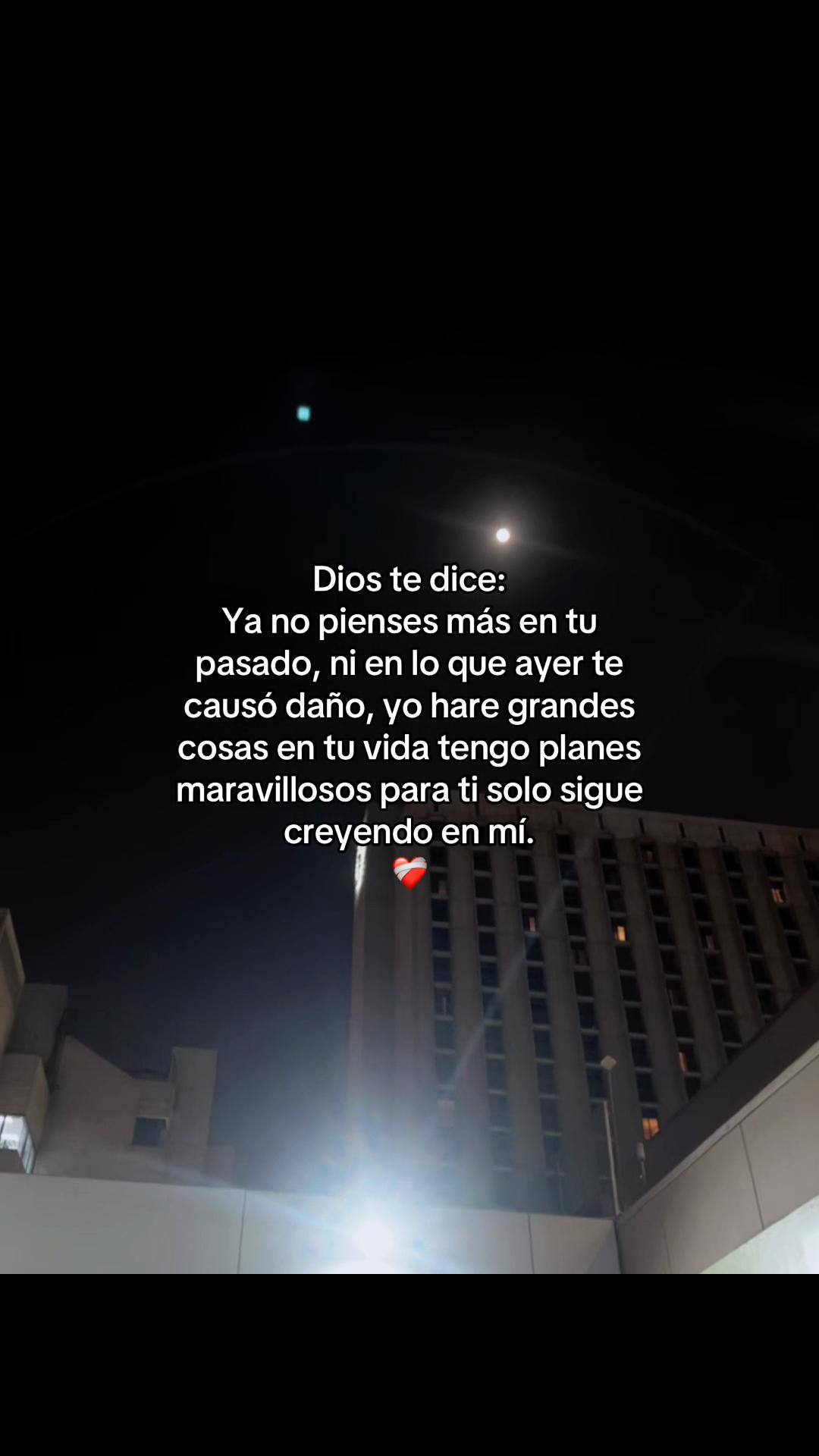 @ᗣ