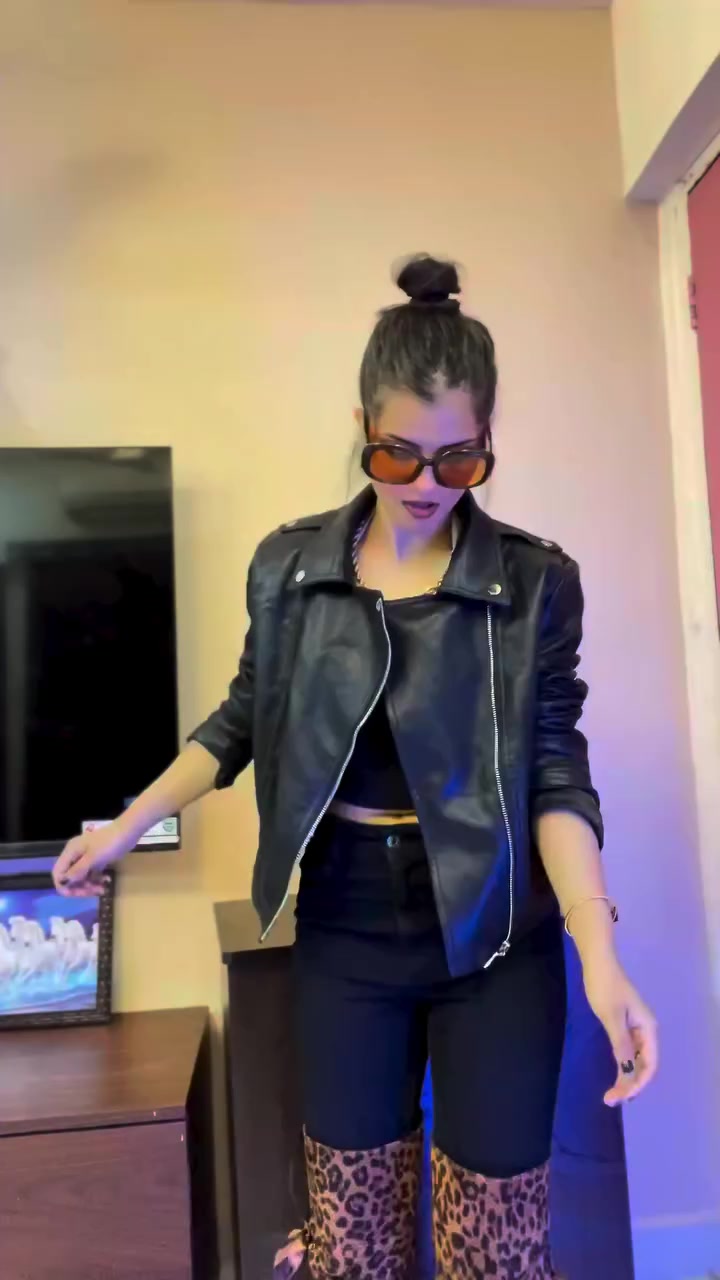 @AkshitaDwivedi