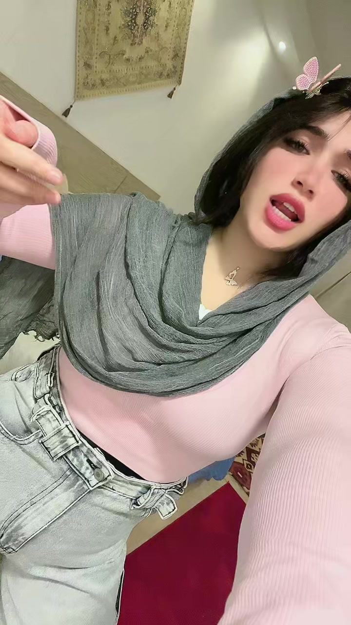 @AMiRA 🦋🌹