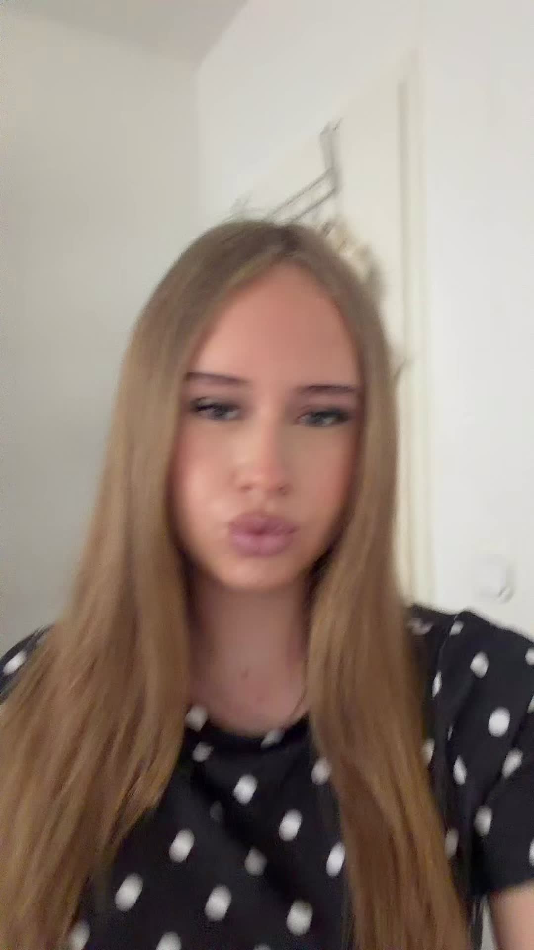 @Мелани+7