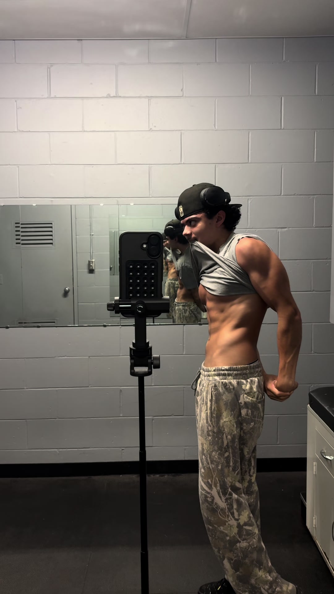 @a.b_liftz