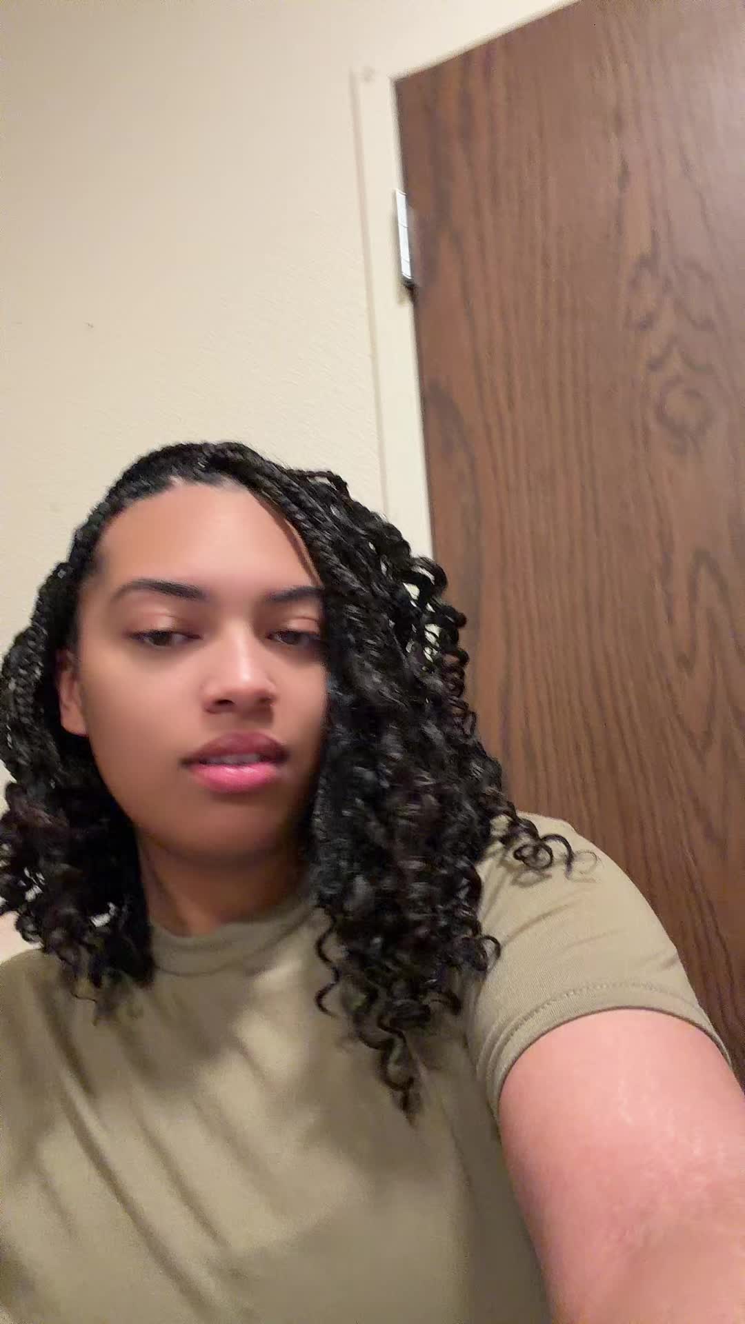 @Anaaa