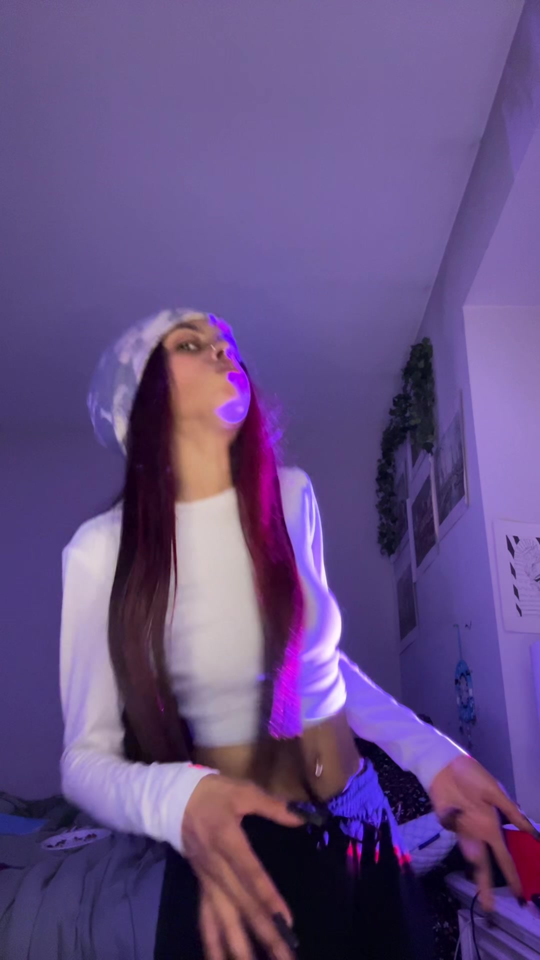 @nosmilingnini