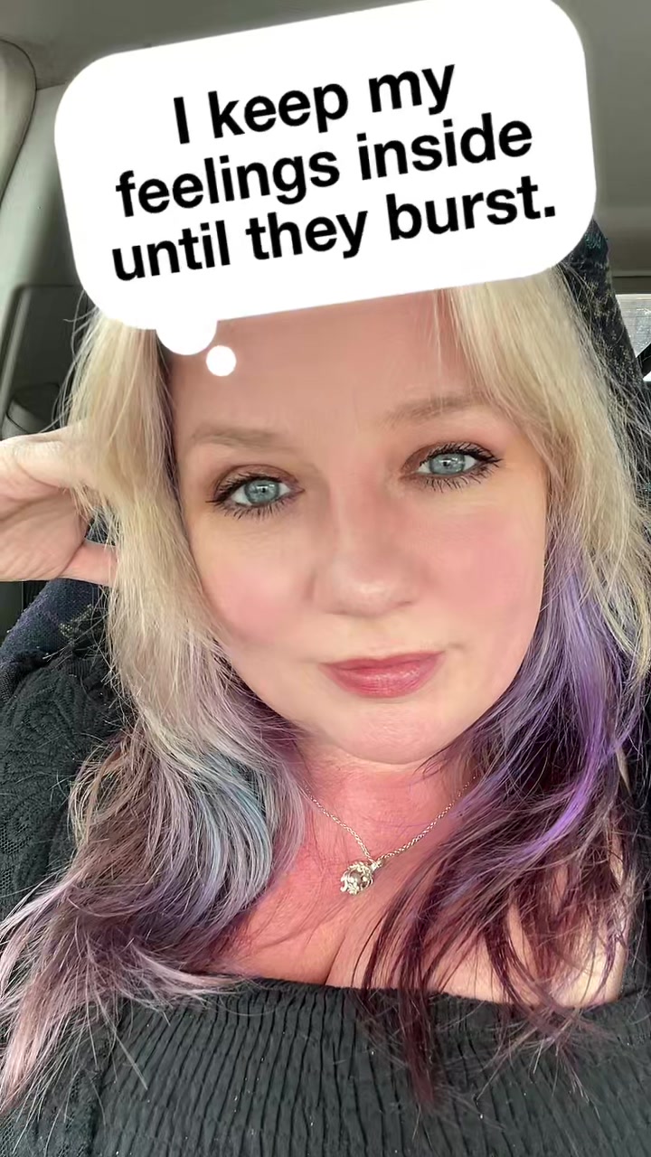 @angielouwho79