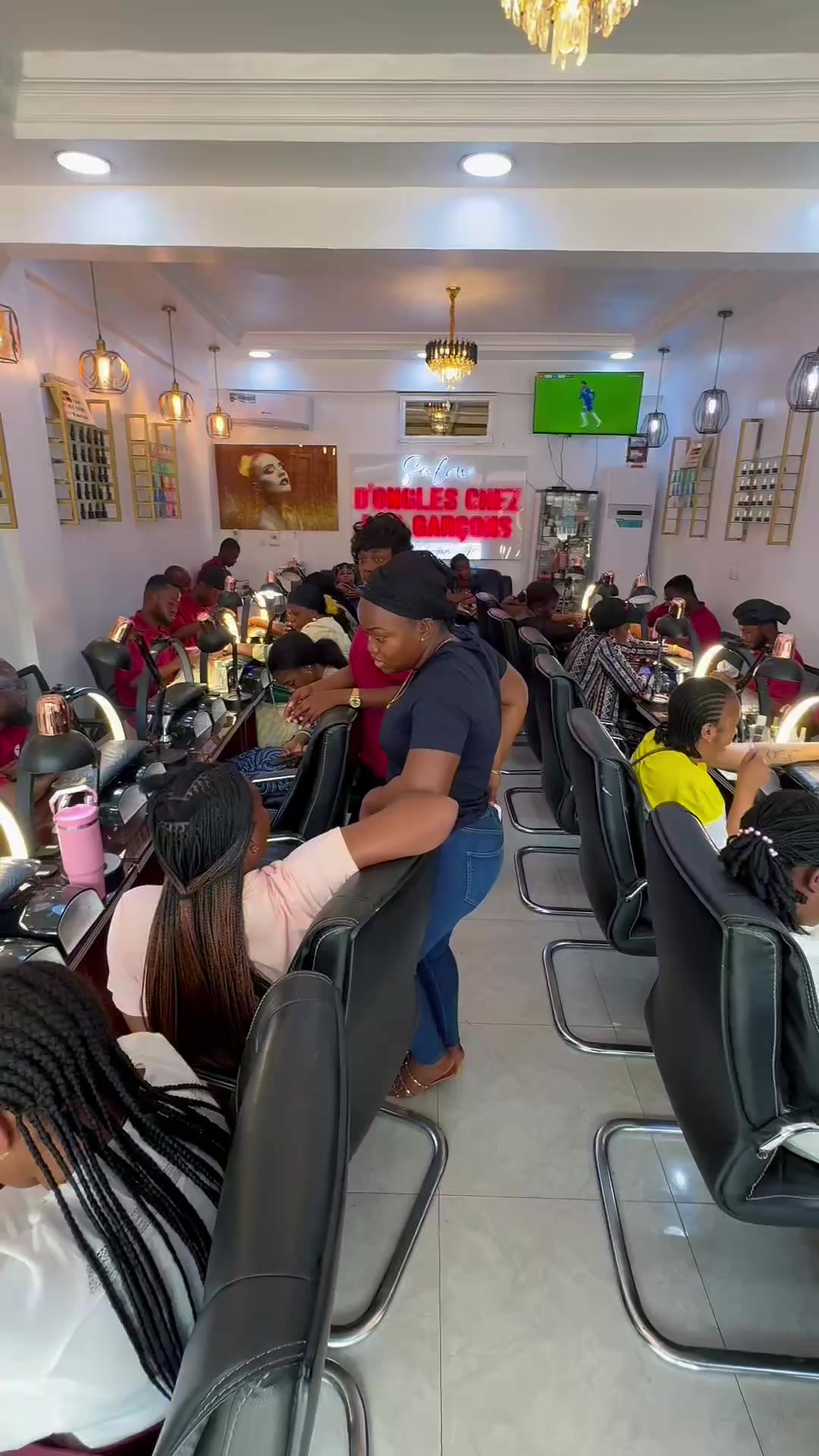@Salon D’ongle Chez Les Garçons