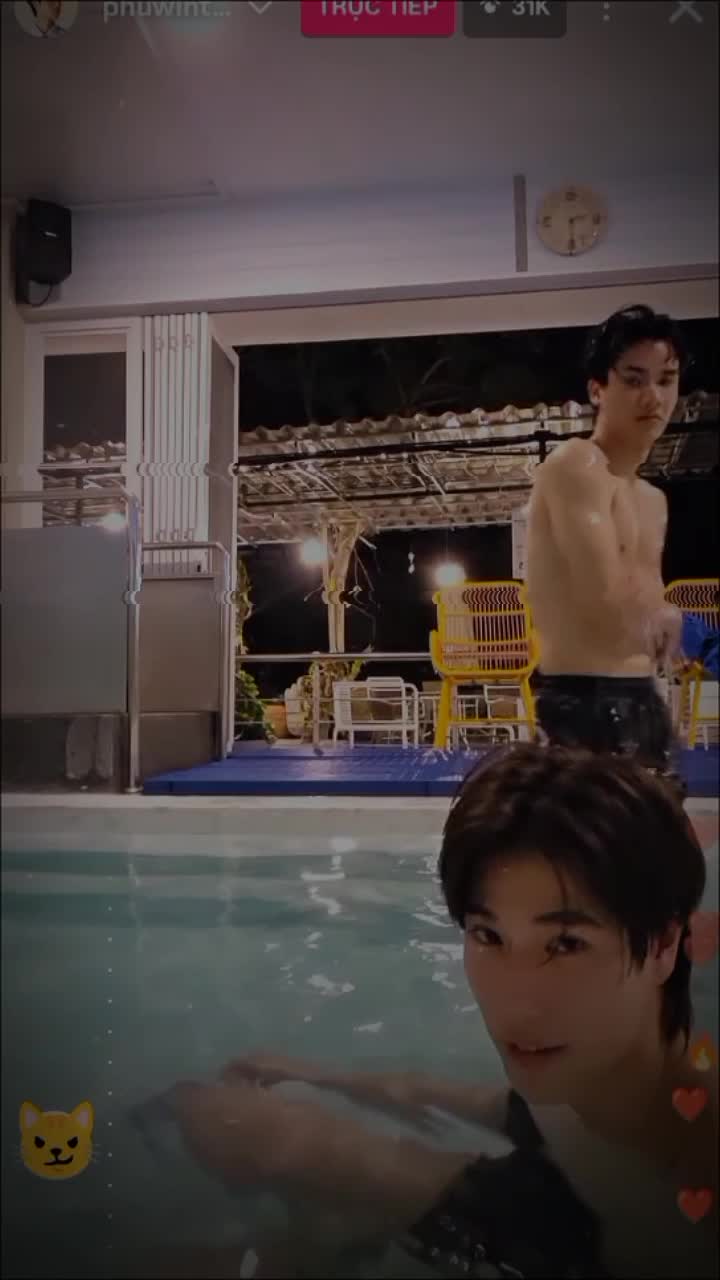 @Nhee Nhee