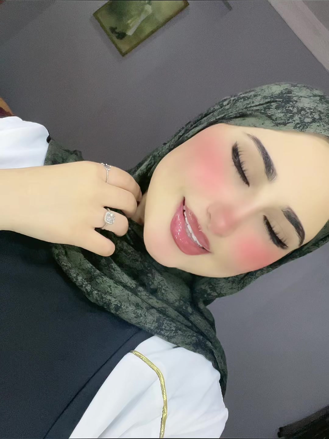@𝓛𝓸𝓵𝔂💘🕊️