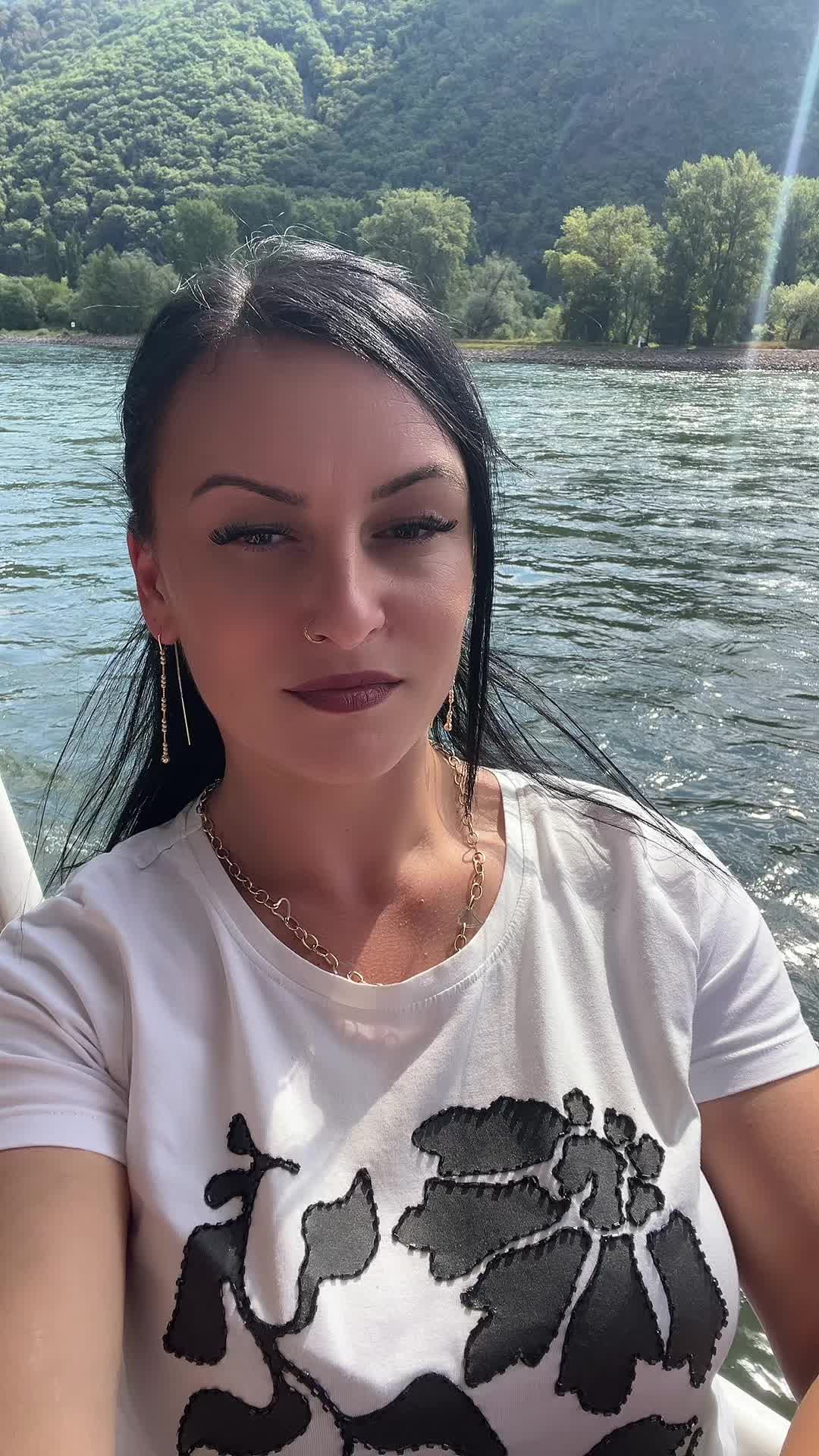 @AnaMaria