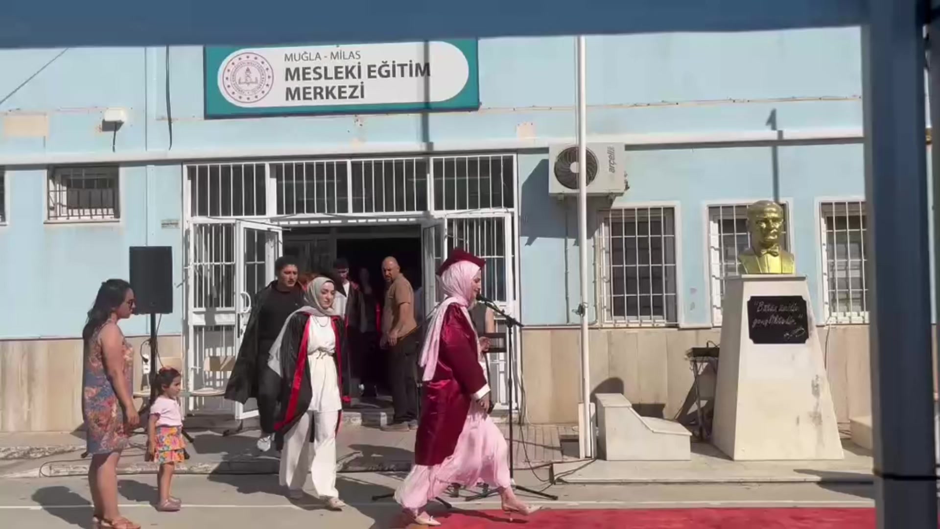 @Mira &Ouml;zkaya
