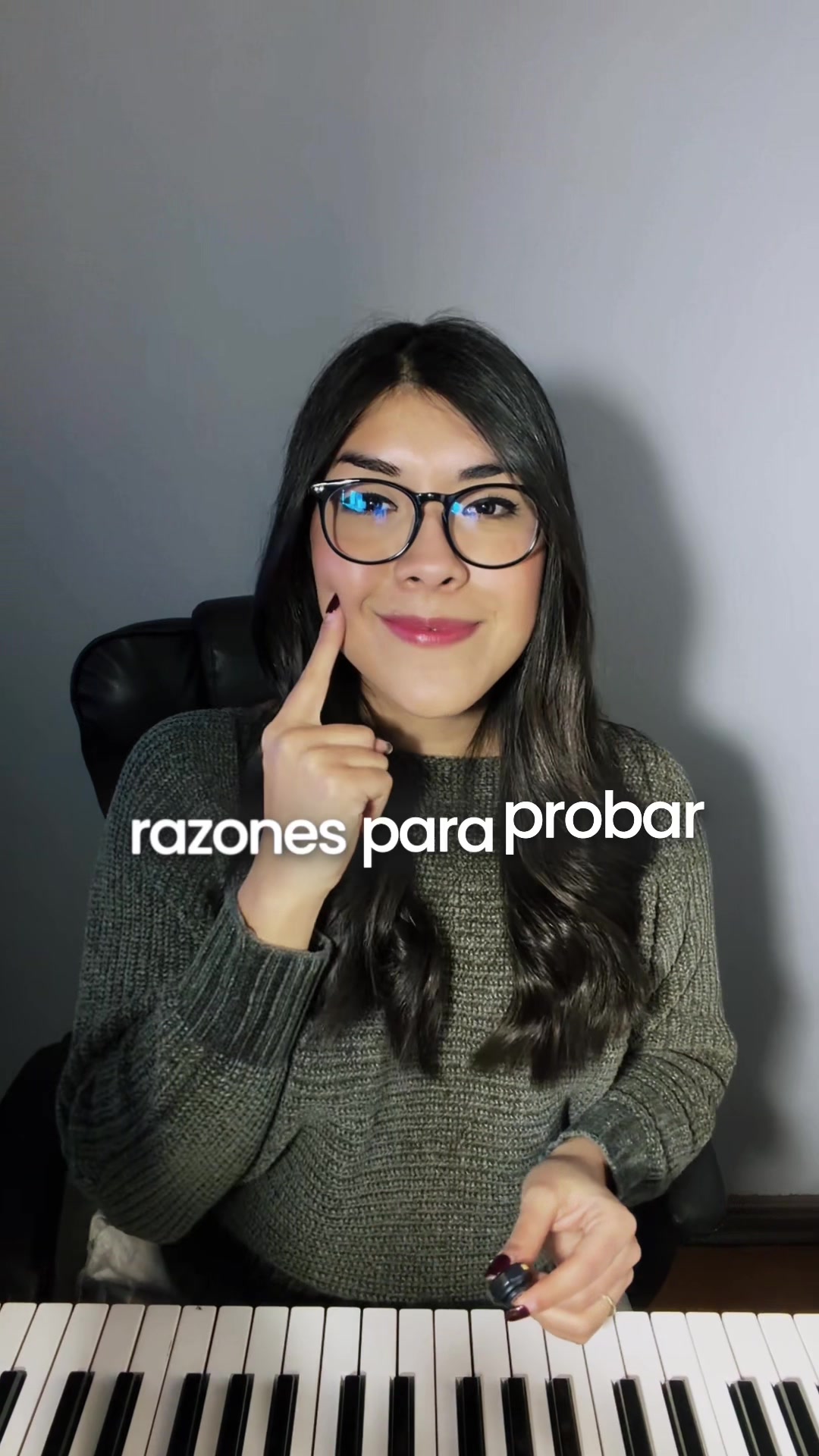 @Nadia Constanza | Vocal Coach