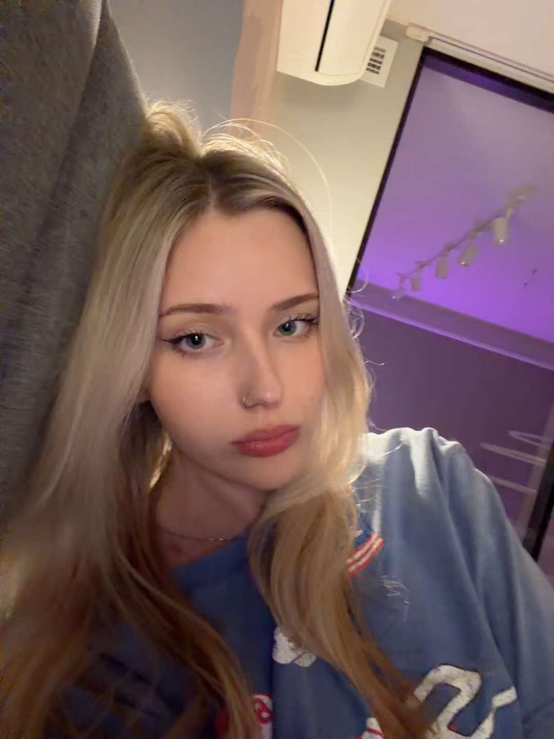 @whylollycry