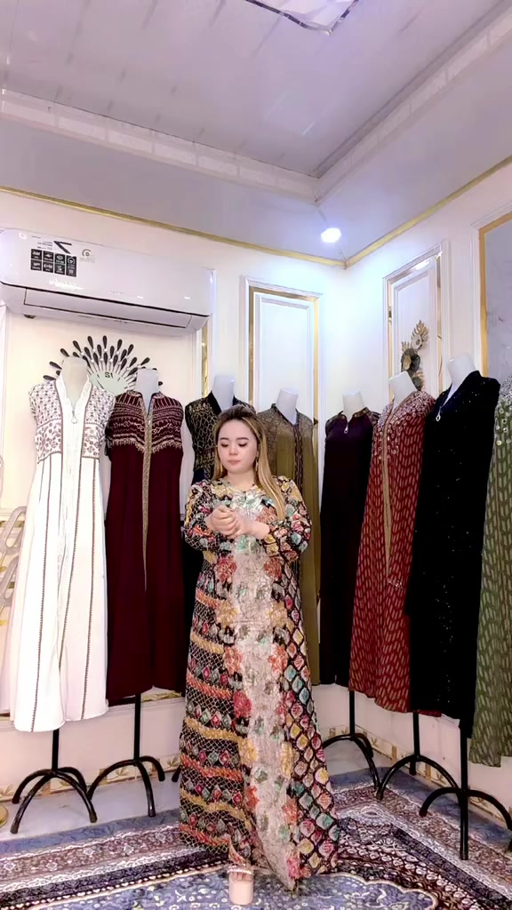@Nayashoop