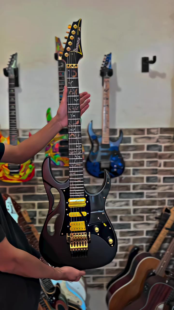 @AUP VEYZ SUSTAINER